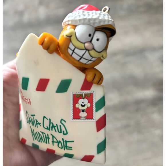 Vintage Garfield Mailing Himself To North Pole Christmas Holiday Tree Ornament - Picture 3 of 5